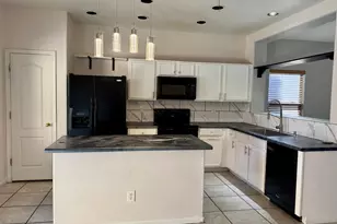18530 W Legend Dr, Surprise, AZ 85374 - Photo 5