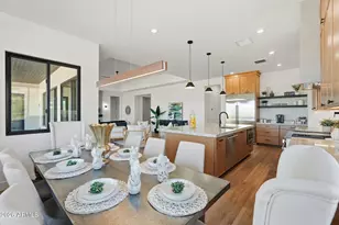 1636 W Donatello Dr, Phoenix, AZ 85086 - Photo 15