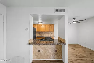 8113 E Glenrosa Avenue, Scottsdale, AZ 85251 - Photo 11