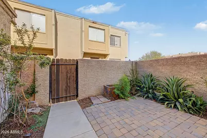8113 E Glenrosa Avenue, Scottsdale, AZ 85251 - Photo 3
