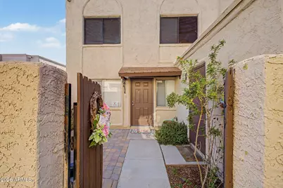8113 E Glenrosa Avenue, Scottsdale, AZ 85251 - Photo 1