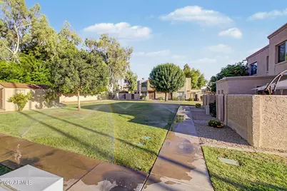 8113 E Glenrosa Avenue, Scottsdale, AZ 85251 - Photo 27