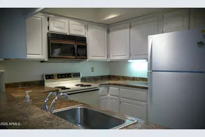 5136 N 31st Place #621, Phoenix, AZ 85016 - Photo 3