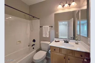 3853 E Branham Lane, Phoenix, AZ 85042 - Photo 11