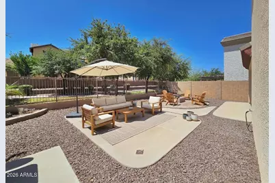 3853 E Branham Lane, Phoenix, AZ 85042 - Photo 13