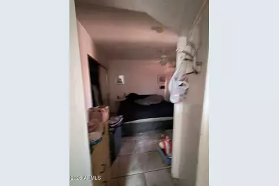 18238 N 34th Avenue, Phoenix, AZ 85053 - Photo 11