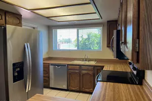 10624 W Griswold Rd, Peoria, AZ 85345 - Photo 9