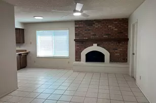 10624 W Griswold Rd, Peoria, AZ 85345 - Photo 7