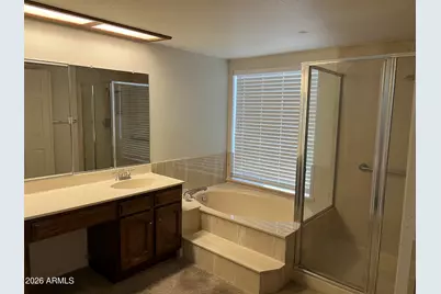 10624 W Griswold Road, Peoria, AZ 85345 - Photo 15