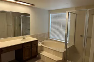 10624 W Griswold Rd, Peoria, AZ 85345 - Photo 15