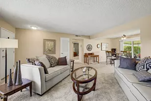 9618 W Long Hills Dr, Sun City, AZ 85351 - Photo 5