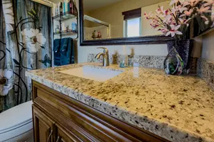 10821 W Roundelay Cir, Sun City, AZ 85351 - Photo 7