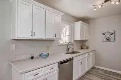 4435 E Amberwood Drive, Phoenix, AZ 85048 - Photo 3