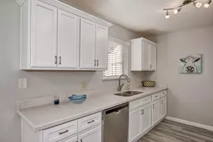4435 E Amberwood Dr, Phoenix, AZ 85048 - Photo 3