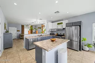 2544 E Marguerite Ave, Phoenix, AZ 85040 - Photo 17