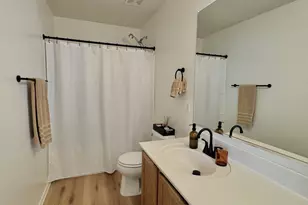 18546 W Legend Dr, Surprise, AZ 85374 - Photo 11