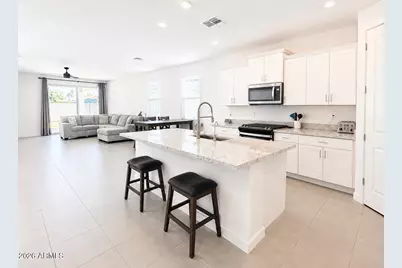 17318 W Sunnyslope Lane, Waddell, AZ 85355 - Photo 5