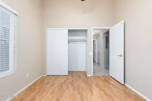 4139 E Siesta Ln, Phoenix, AZ 85050 - Photo 15