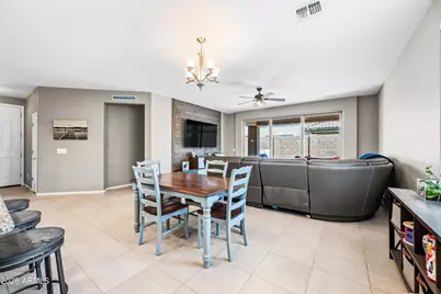 12118 W Hide Trail, Peoria, AZ 85383 - Photo 17