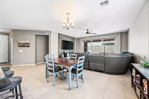 12118 W Hide Trail, Peoria, AZ 85383 - Photo 17