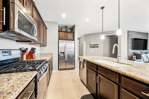 12118 W Hide Trail, Peoria, AZ 85383 - Photo 15