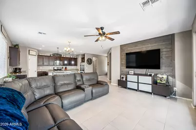 12118 W Hide Trail, Peoria, AZ 85383 - Photo 5