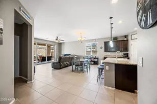 12118 W Hide Trail, Peoria, AZ 85383 - Photo 11