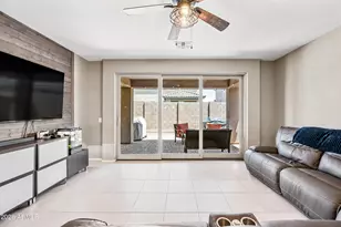 12118 W Hide Trail, Peoria, AZ 85383 - Photo 17
