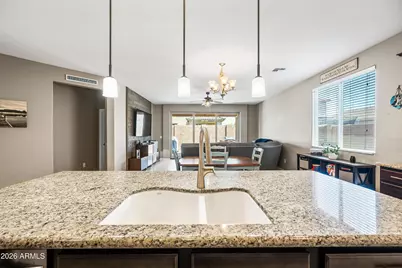 12118 W Hide Trail, Peoria, AZ 85383 - Photo 15