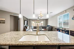 12118 W Hide Trail, Peoria, AZ 85383 - Photo 15