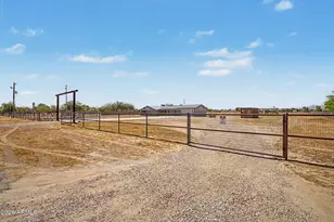 50135 W Jean Dr, Maricopa, AZ 85139 - Photo 5