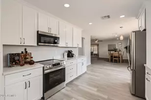 12535 W Skyview Dr, Sun City West, AZ 85375 - Photo 11
