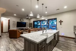 4008 E Lariat Ln, Phoenix, AZ 85050 - Photo 9