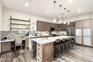 4008 E Lariat Ln, Phoenix, AZ 85050 - Photo 11