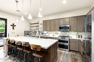4008 E Lariat Ln, Phoenix, AZ 85050 - Photo 7