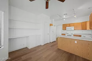 8868 W Laurel Ln, Peoria, AZ 85345 - Photo 21