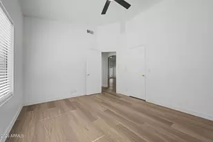 8868 W Laurel Ln, Peoria, AZ 85345 - Photo 9