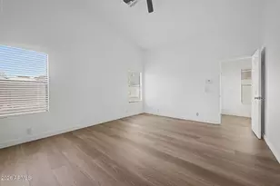 8868 W Laurel Ln, Peoria, AZ 85345 - Photo 25