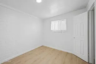 2038 E Lemon St, Tempe, AZ 85281 - Photo 19