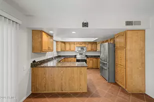 3910 E Shangri La Rd, Phoenix, AZ 85028 - Photo 11