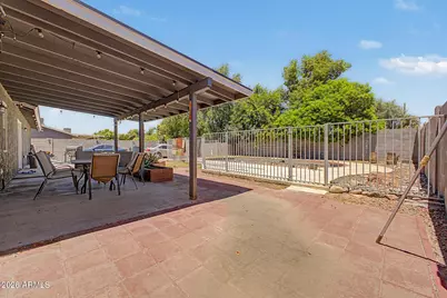 9036 W Royal Palm Road, Peoria, AZ 85345 - Photo 21