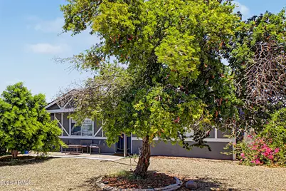 9036 W Royal Palm Road, Peoria, AZ 85345 - Photo 5
