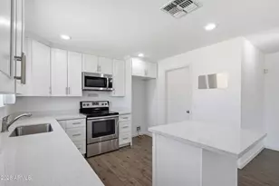 3531 E Campo Bello Dr, Phoenix, AZ 85032 - Photo 9