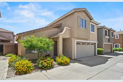21827 N 40th Way, Phoenix, AZ 85050 - Photo 1