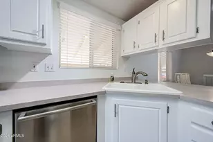 3901 E Pinnacle Peak Rd, Phoenix, AZ 85050 - Photo 17
