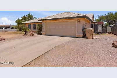 9584 W Tinajas Drive W, Arizona City, AZ 85123 - Photo 3
