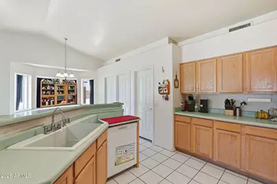 9584 W Tinajas Drive W, Arizona City, AZ 85123 - Photo 13