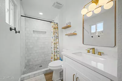 1523 W Surrey Avenue, Phoenix, AZ 85029 - Photo 17