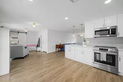 1523 W Surrey Avenue, Phoenix, AZ 85029 - Photo 13