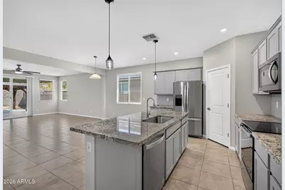 17742 W Villa Hermosa Lane, Surprise, AZ 85387 - Photo 9